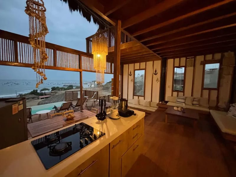 Relaxing Oceanfront  5BR in Punta Veleros