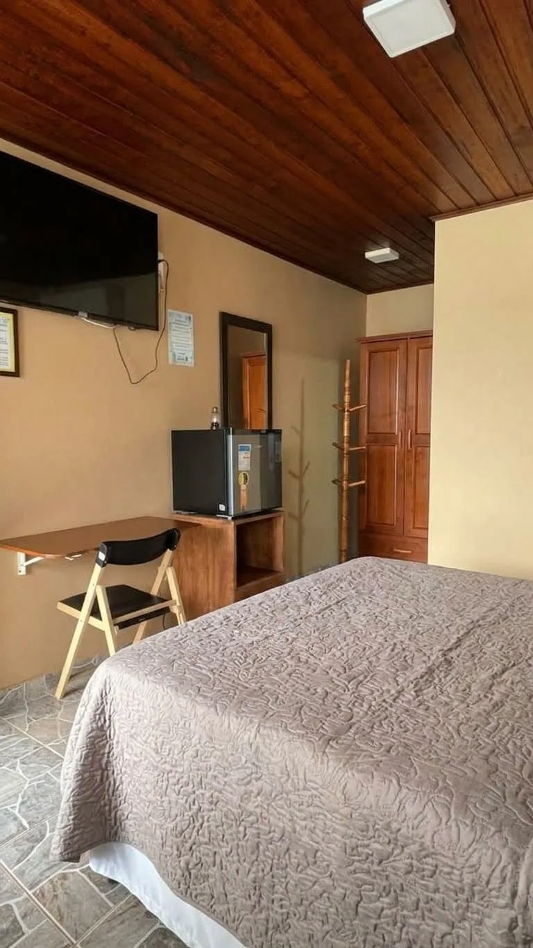 Sea View Suite, photo 5 of 7