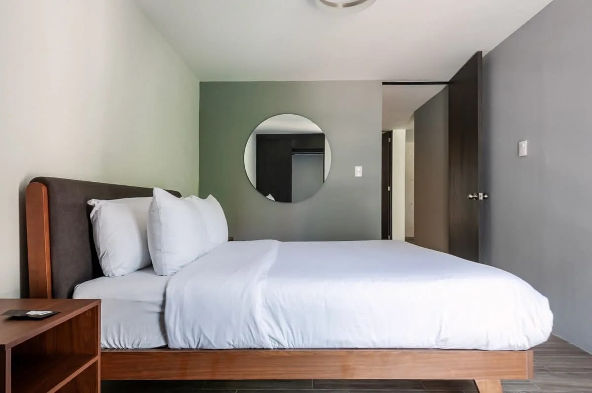 Vibrant 2BR in Parque España