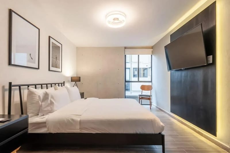 Vibrant 2BR in Parque España