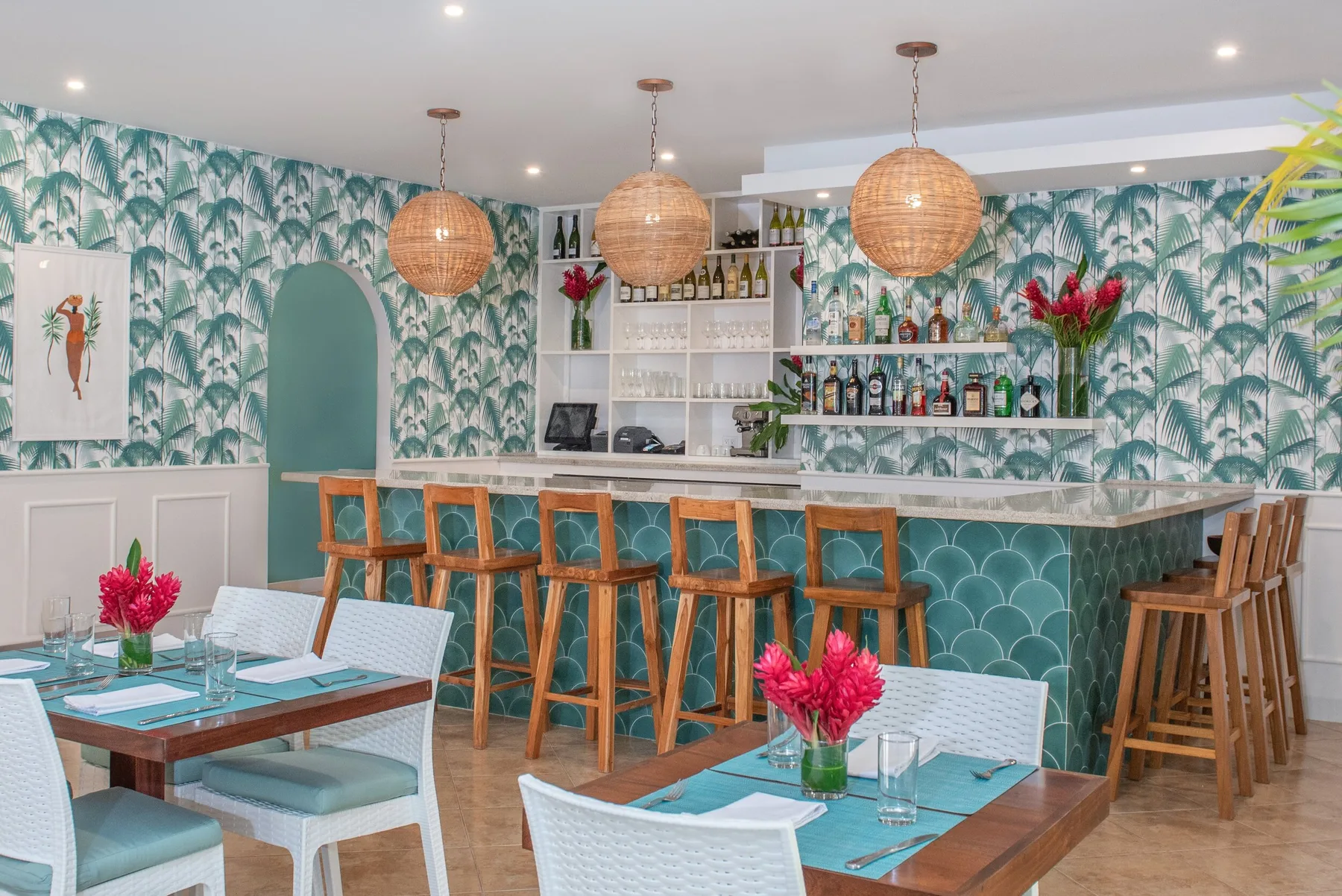 Comidas en el interior y en el patio de Red Ginger