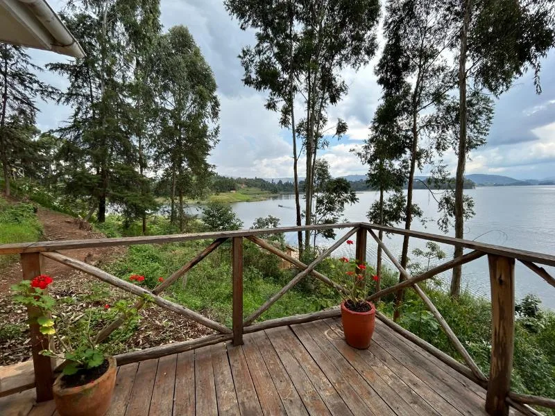 Casa de campo Bamboo con vista al lago