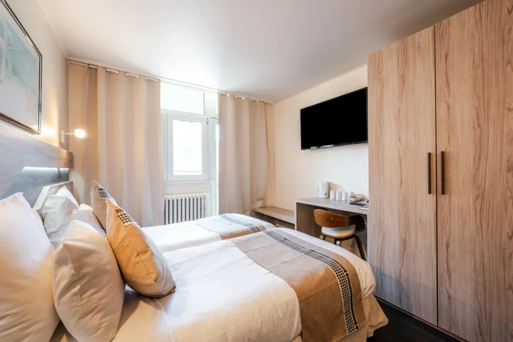 Habitación de hotel para tres personas
