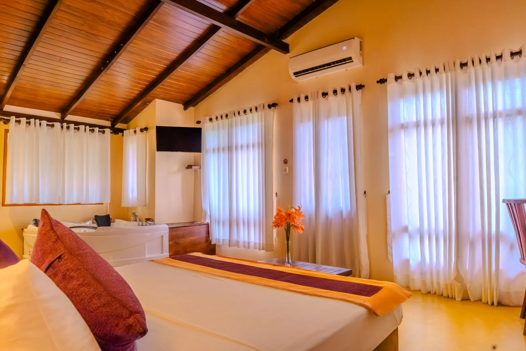Superior Deluxe room with Jacuzzi