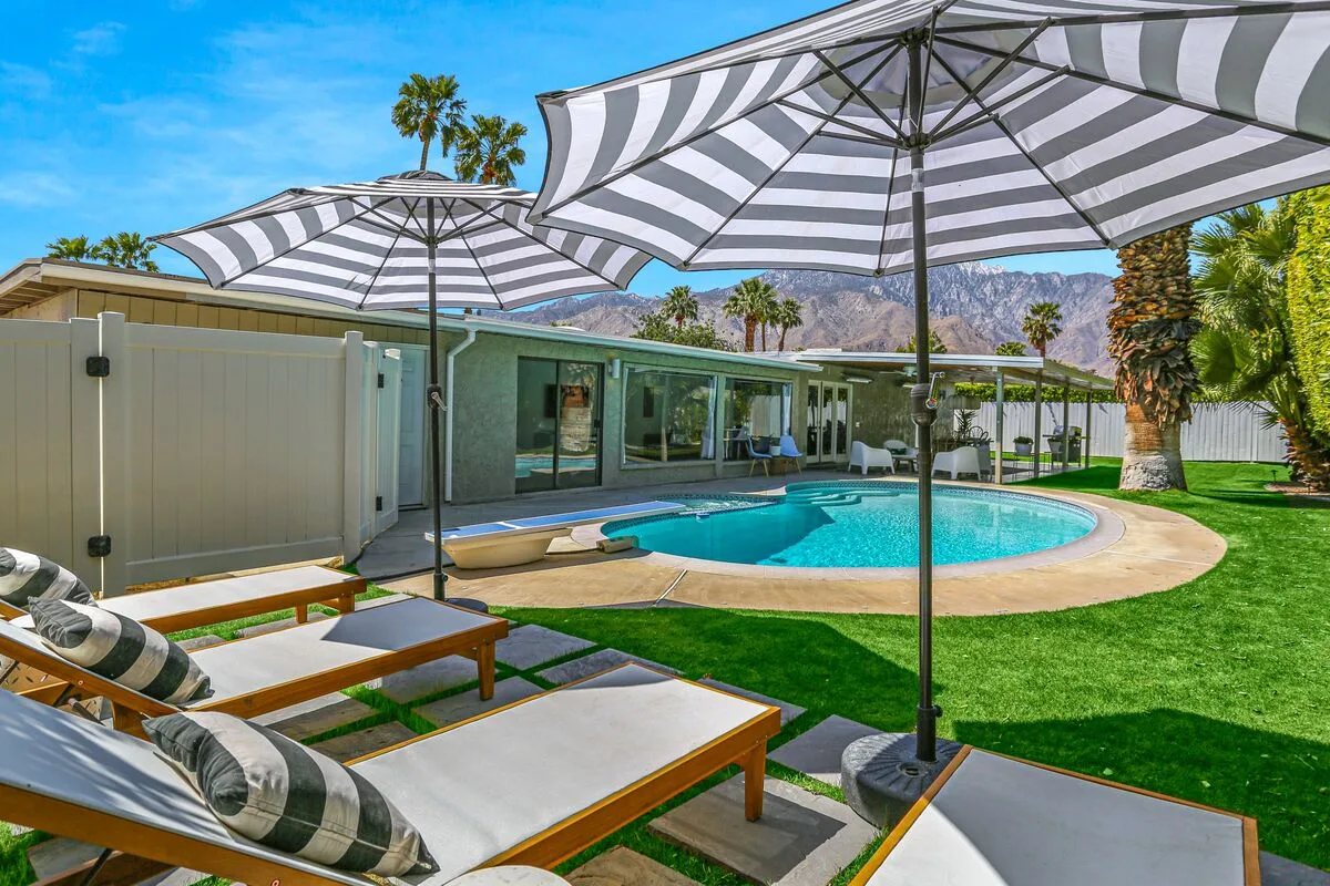 Golden Palms - 68904