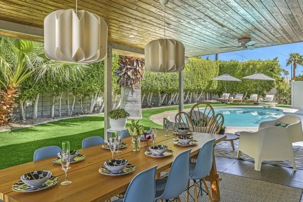 Golden Palms - 68904