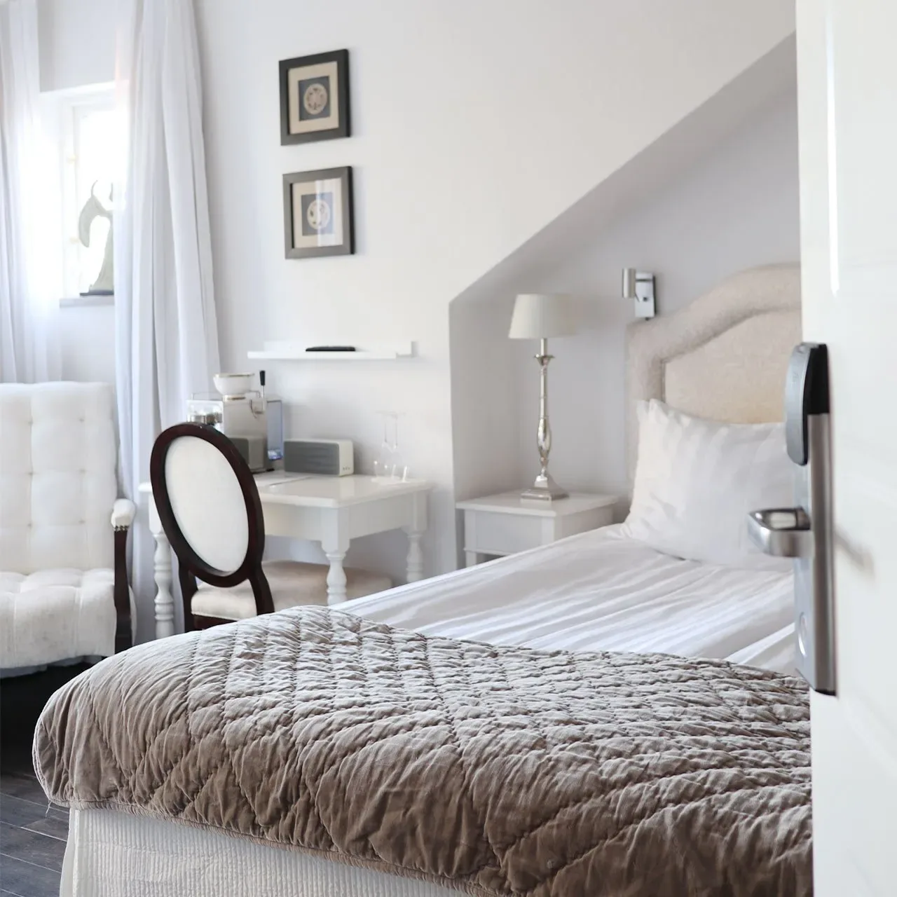 Mini suite