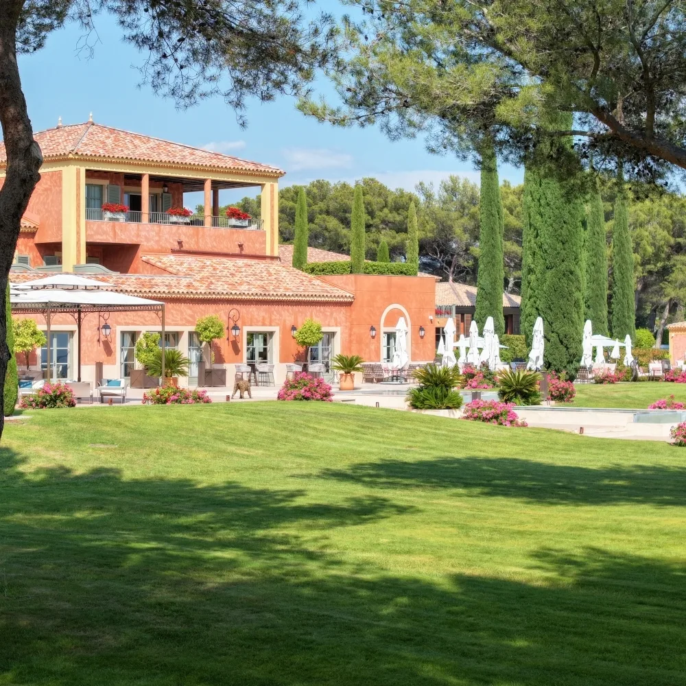 Hotel lawn