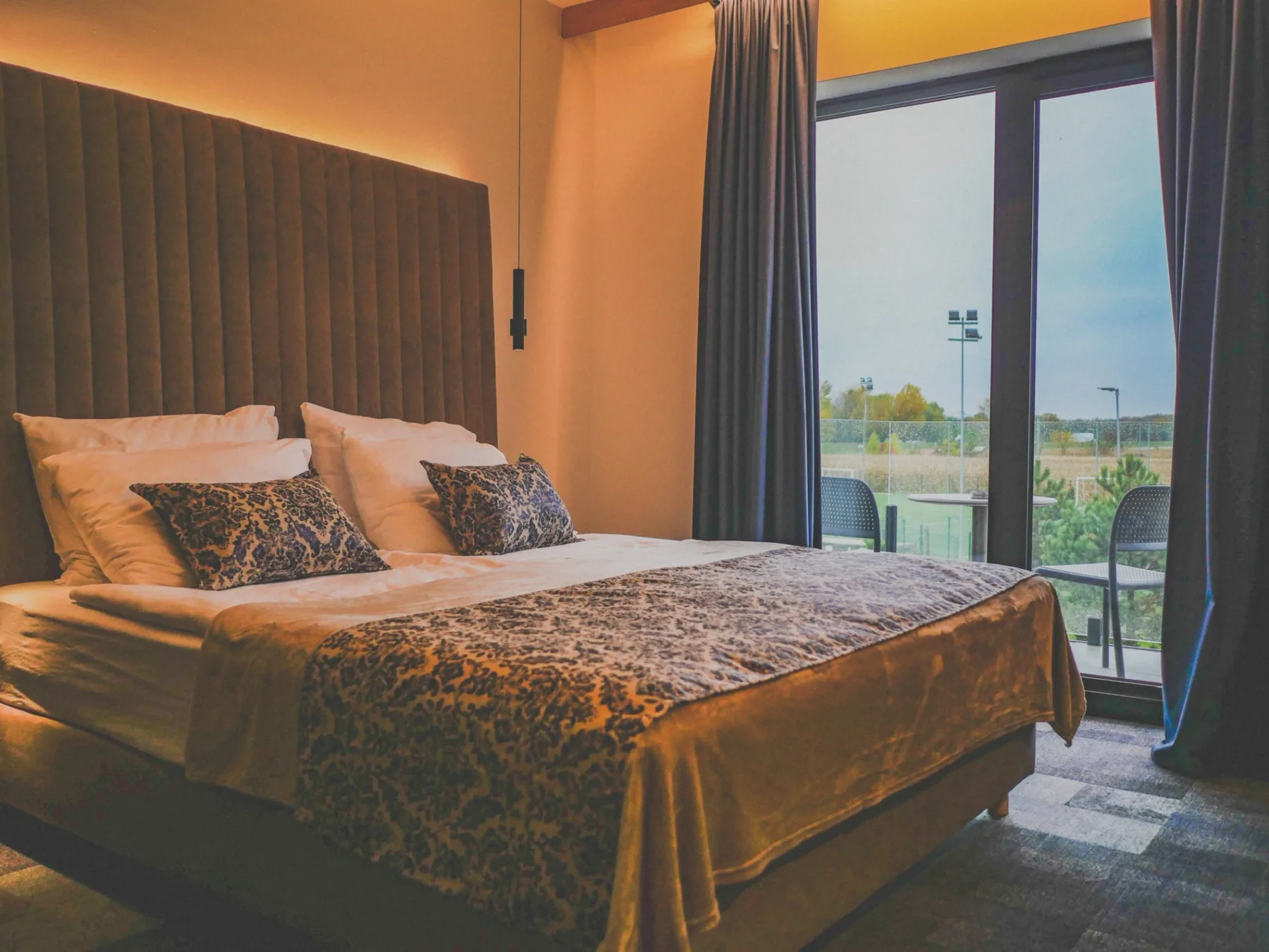 Double room with a French bed