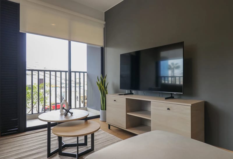 Graceful 1BR w/ Perfect Balcony in Miraflores