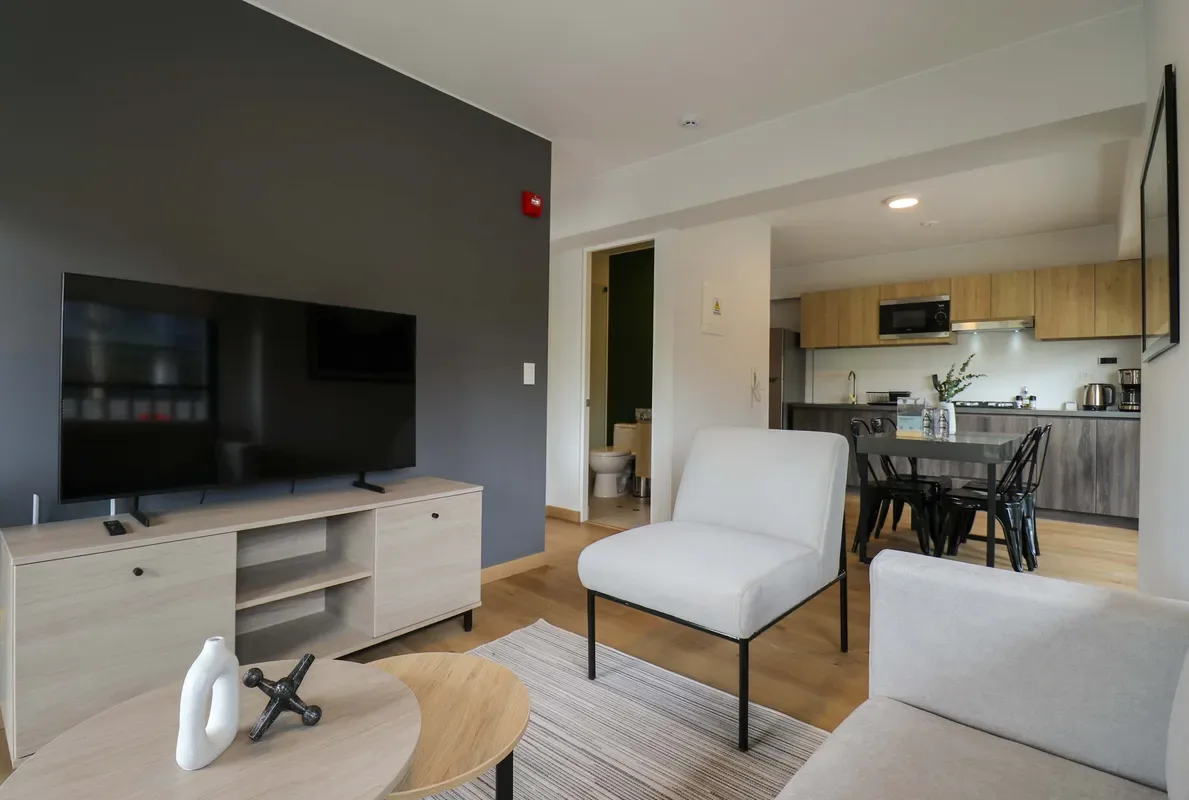 Graceful 1BR w/ Perfect Balcony in Miraflores