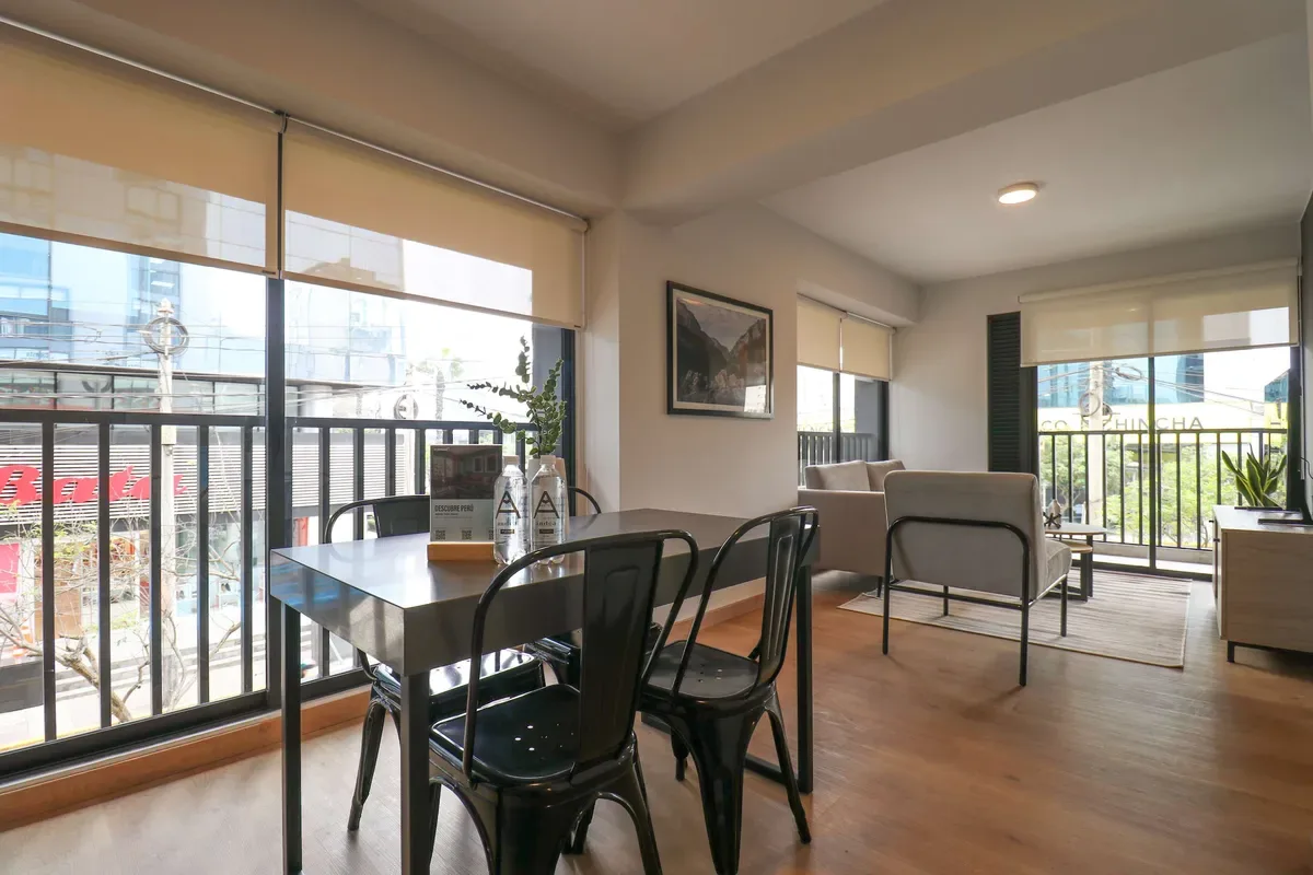 Graceful 1BR w/ Perfect Balcony in Miraflores