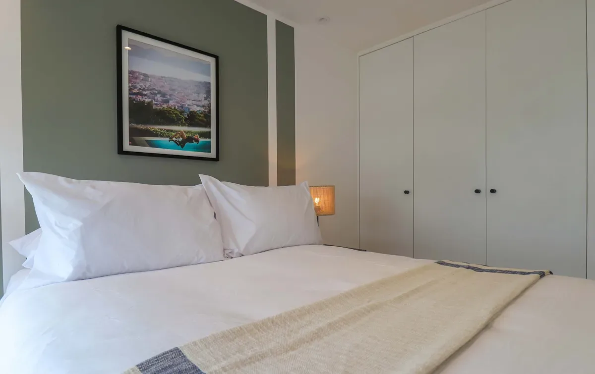 Scenic 2BR w/ Balcony & View in Miraflores