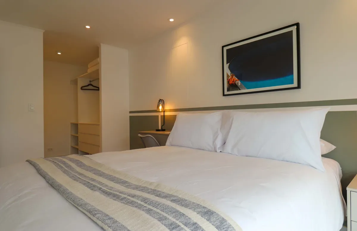 Scenic 2BR w/ Balcony & View in Miraflores