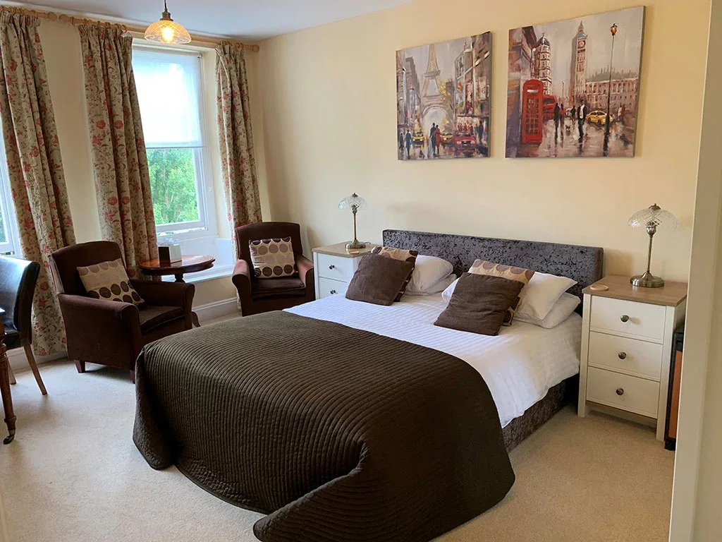 Guest room