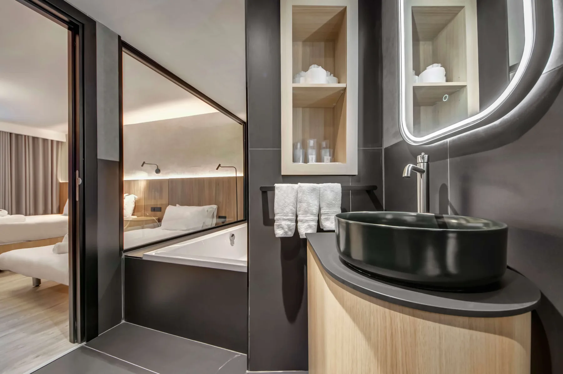 Triple Room with Spa Bath