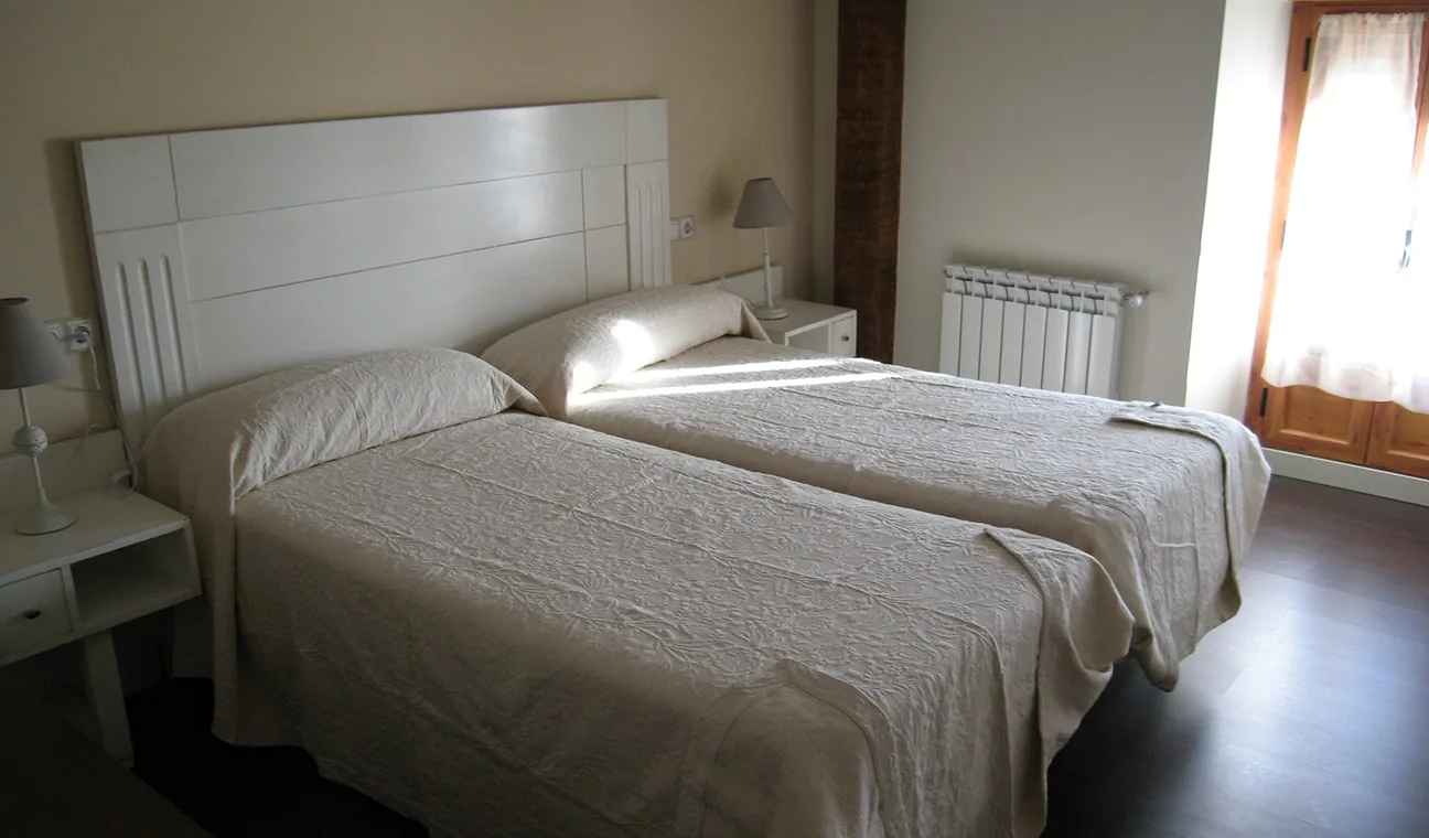 Interior and bedroom gallery photo 9