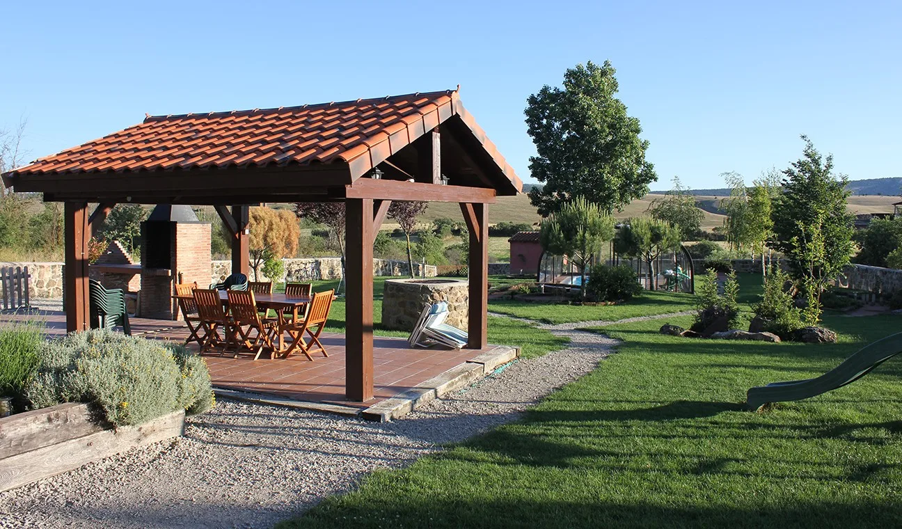 Property gallery photo 3