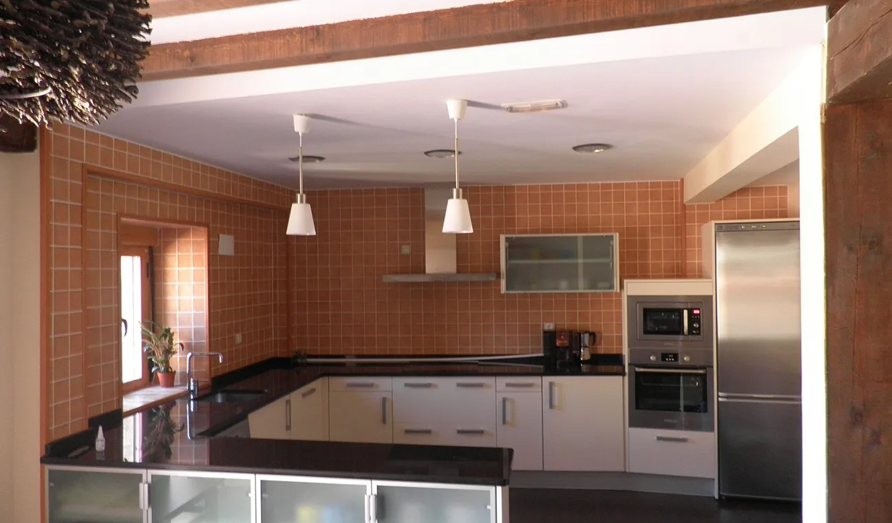 Property gallery photo 11
