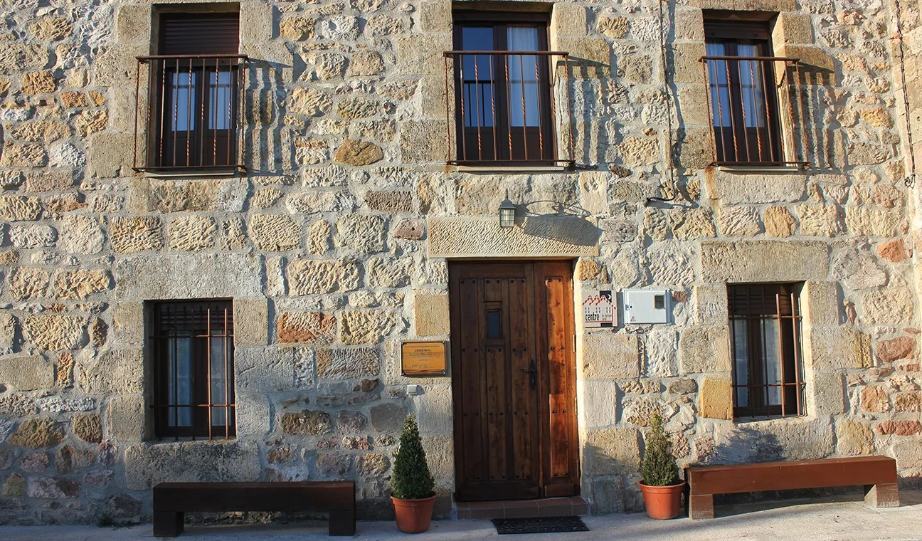Property gallery photo 2