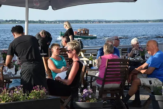 Outdoor buffet service at Løgstør Badehotel