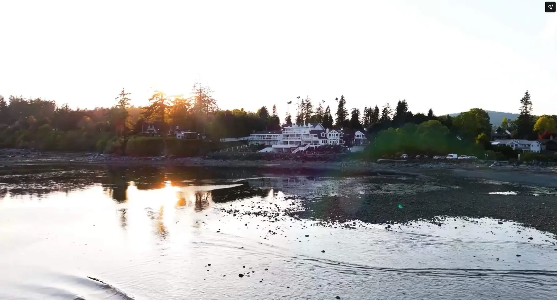 Property image from the Sooke Harbour House homepage.