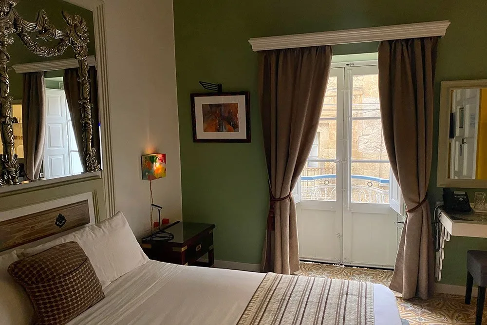 Room 454 bed