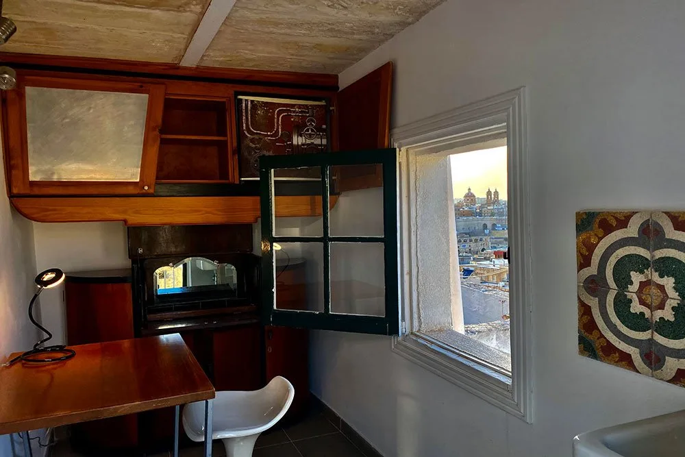 Room 545 terrace bar area