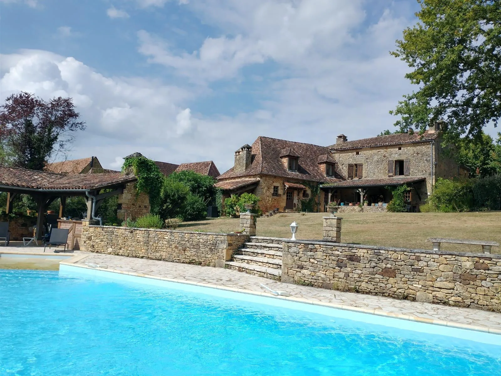 Maison à Urval - Maison typique Dordogne avec piscine & vue