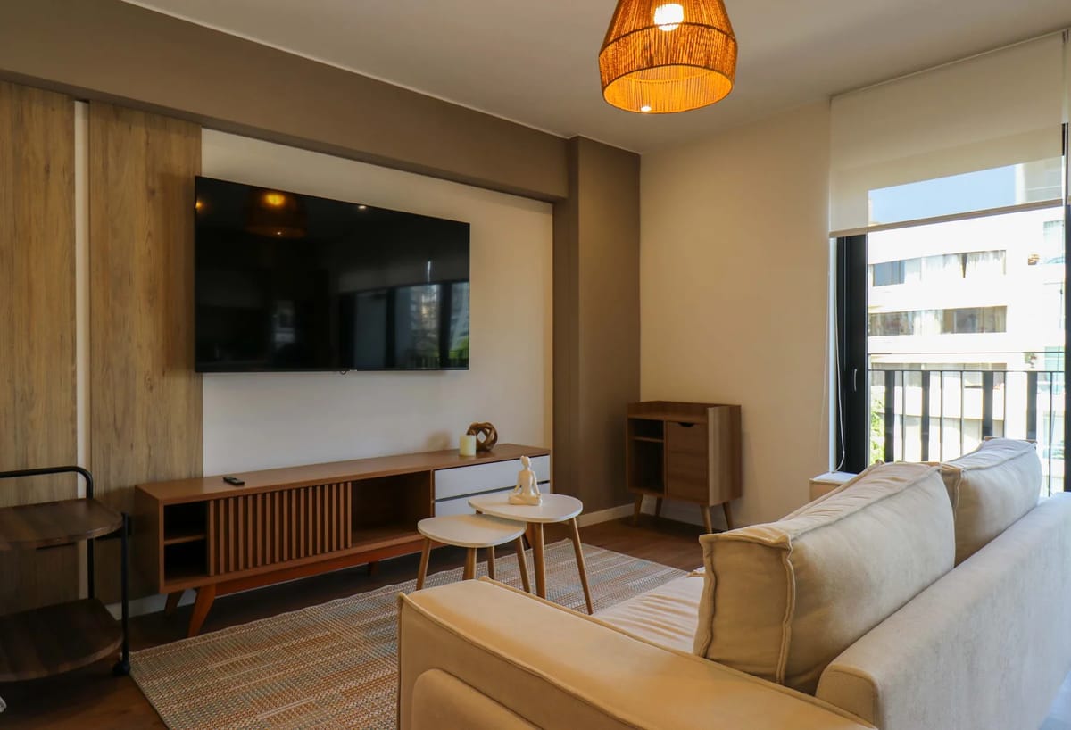 Engaging 2BR with Cozy Balcony in Miraflores