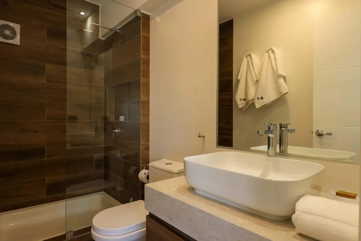 Engaging 2BR with Cozy Balcony in Miraflores