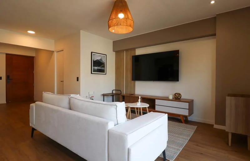 Engaging 2BR with Cozy Balcony in Miraflores