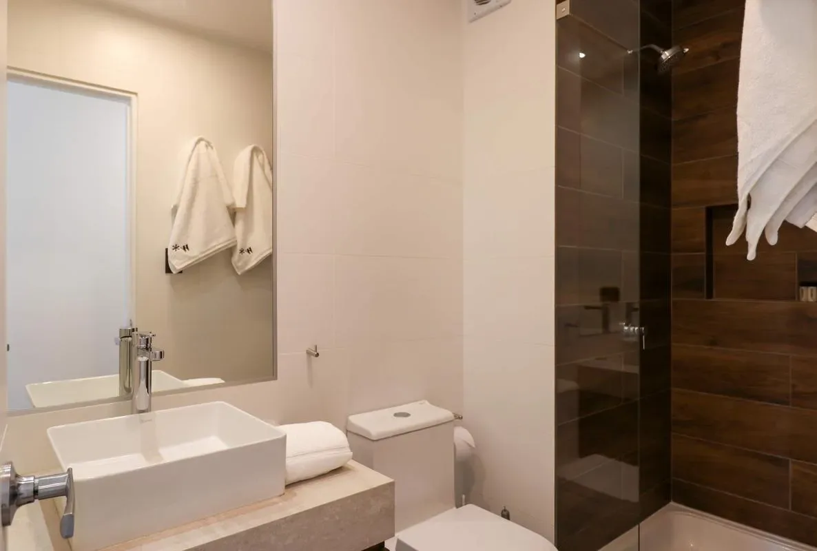 Engaging 2BR with Cozy Balcony in Miraflores