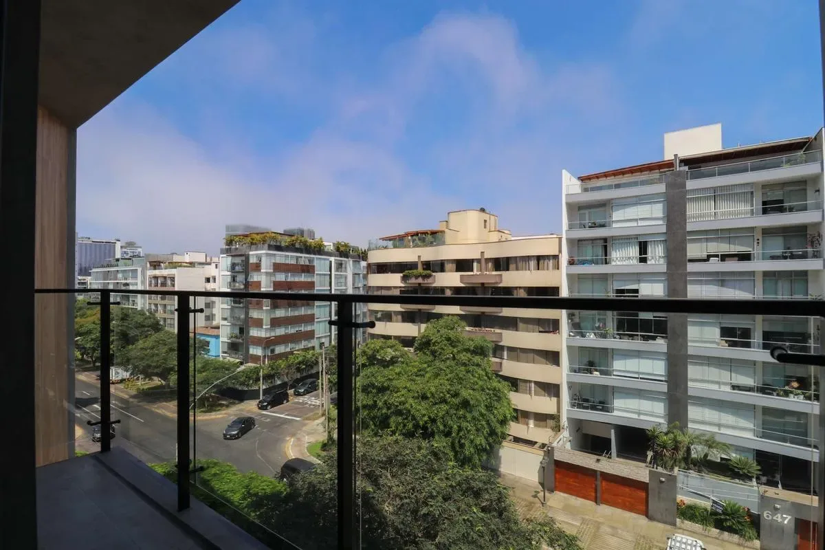 Engaging 2BR with Cozy Balcony in Miraflores