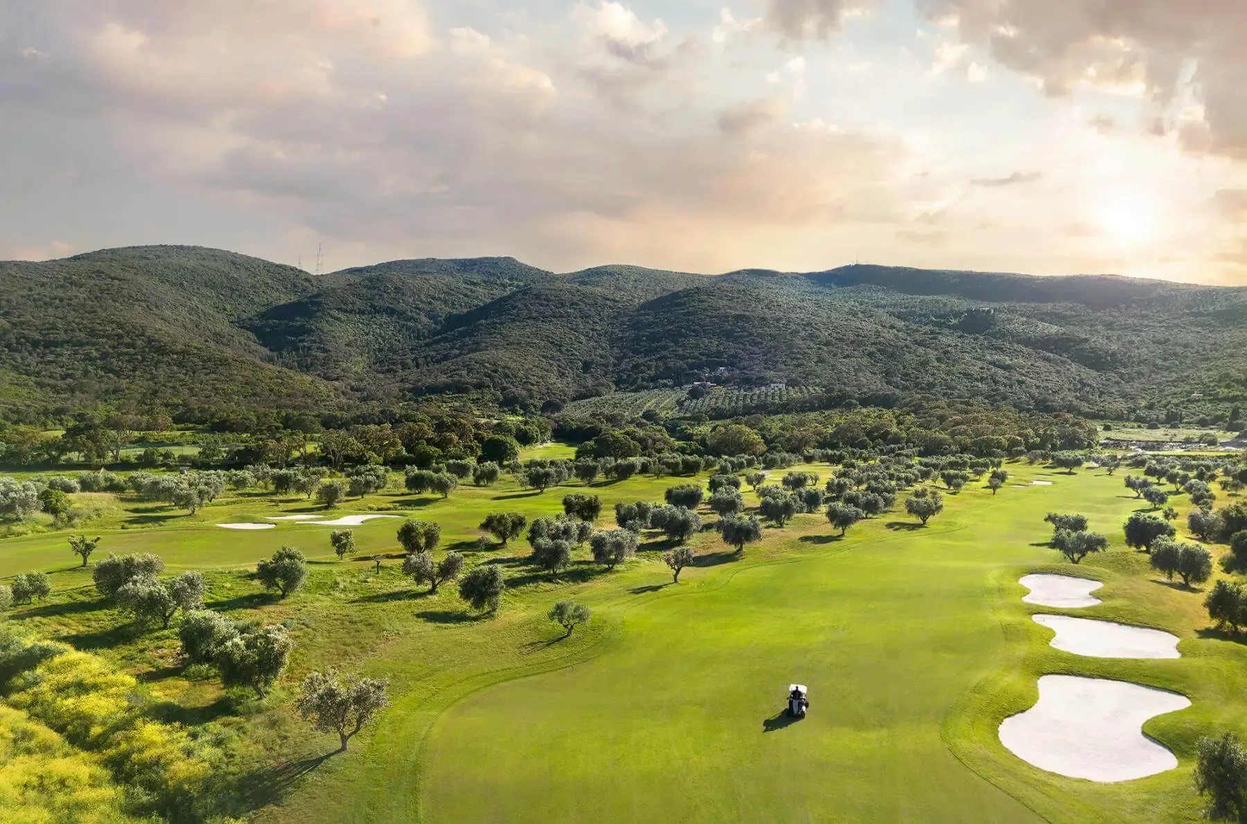Golf al atardecer