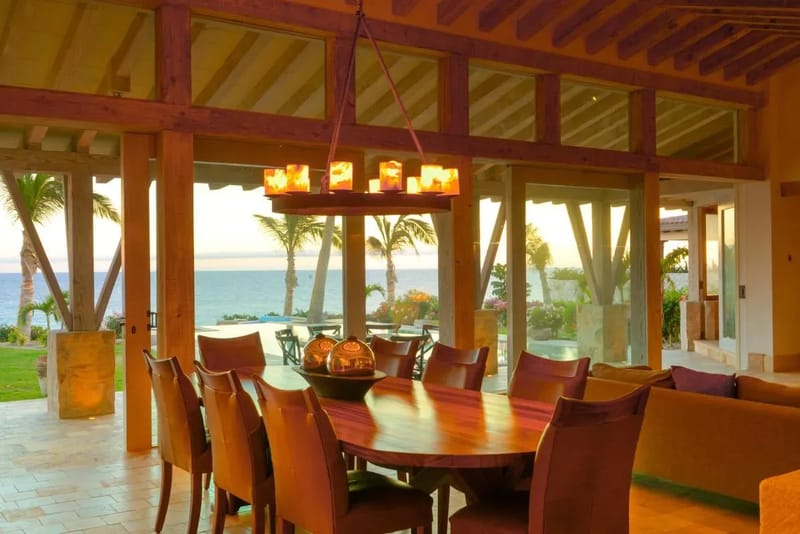 Elegant Oceanfront 5BR Villa w/ Amazing Pool