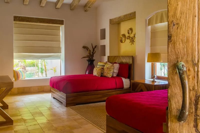 Elegant Oceanfront 5BR Villa w/ Amazing Pool