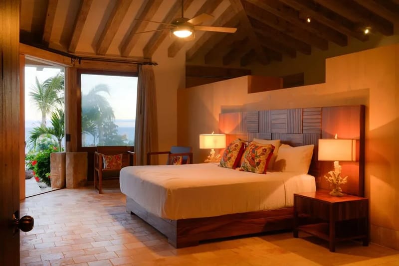 Elegant Oceanfront 5BR Villa w/ Amazing Pool