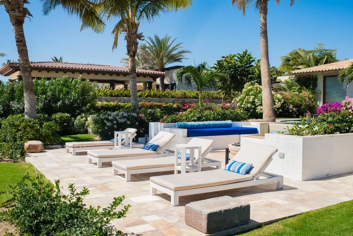 Elegant Oceanfront 5BR Villa w/ Amazing Pool