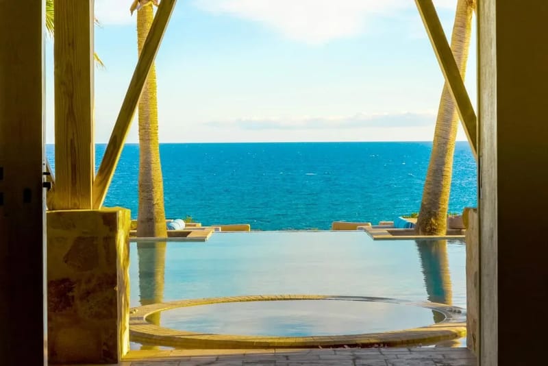 Elegant Oceanfront 5BR Villa w/ Amazing Pool
