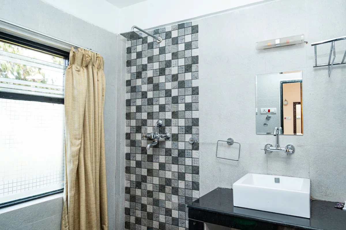 Habitación estándar orientada a las montañas – foto 10