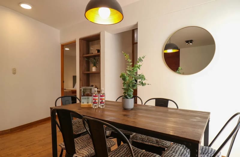 Warmwood & Bright 2BR in Miraflores