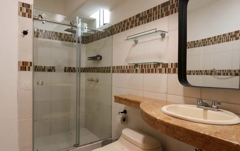 Warmwood & Bright 2BR in Miraflores
