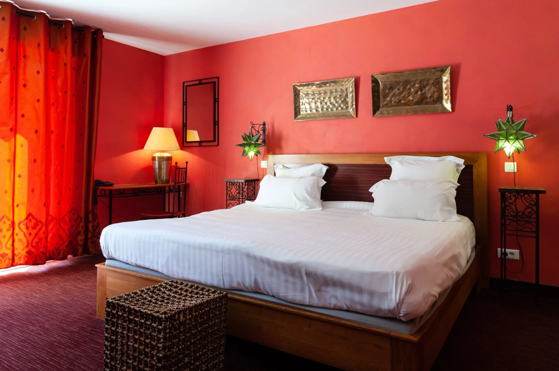 Interior de una habitación o suite de hotel