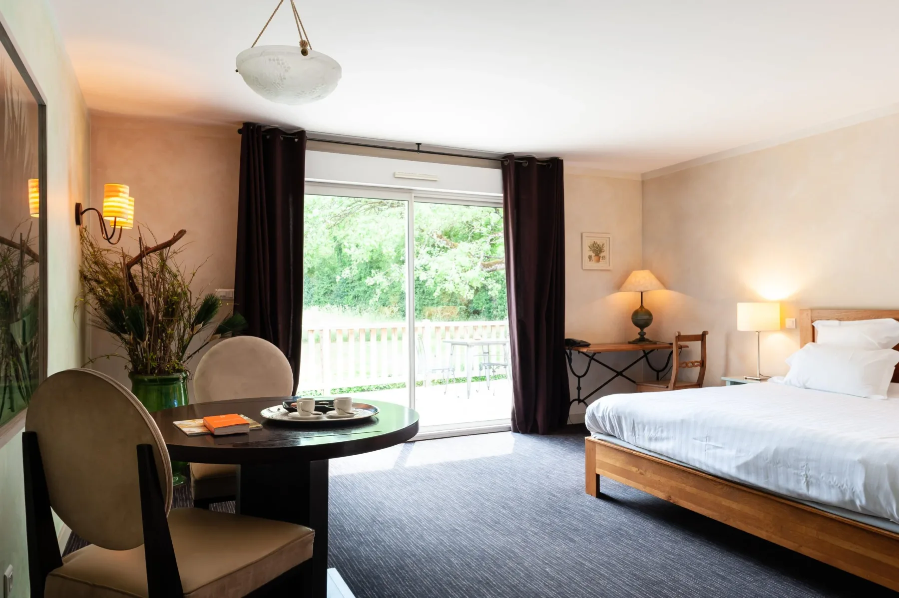 Hotel room or suite interior