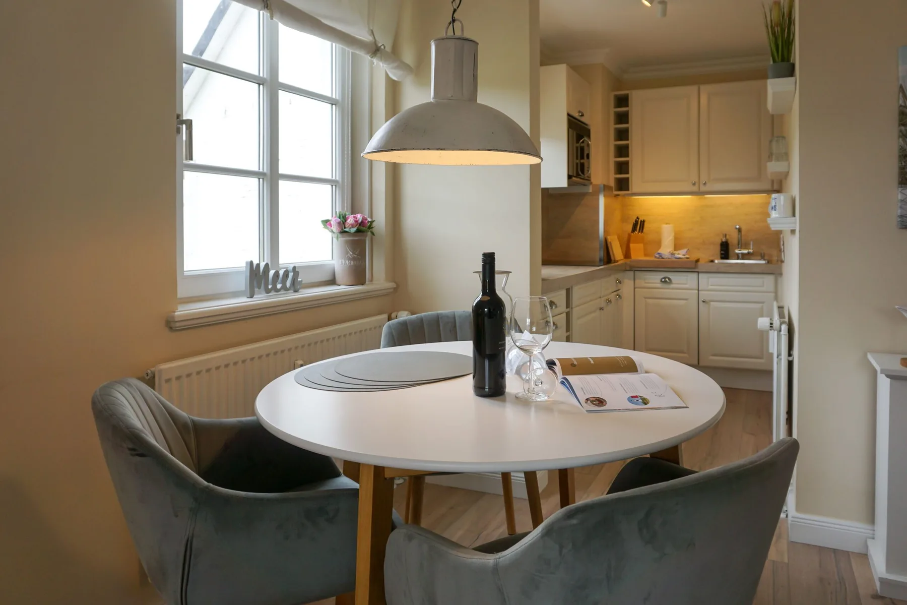 3-Raum Appartement im Erd- und Untergeschoss für 2 Personen