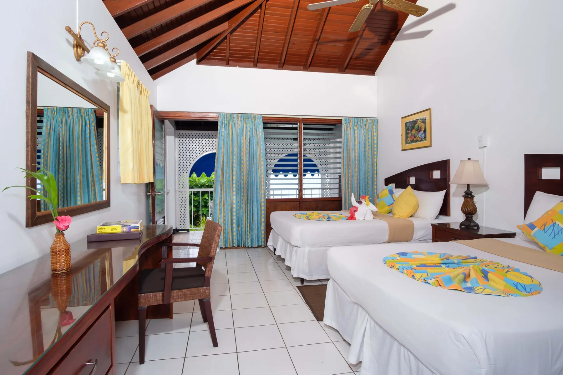 Triple Standard room