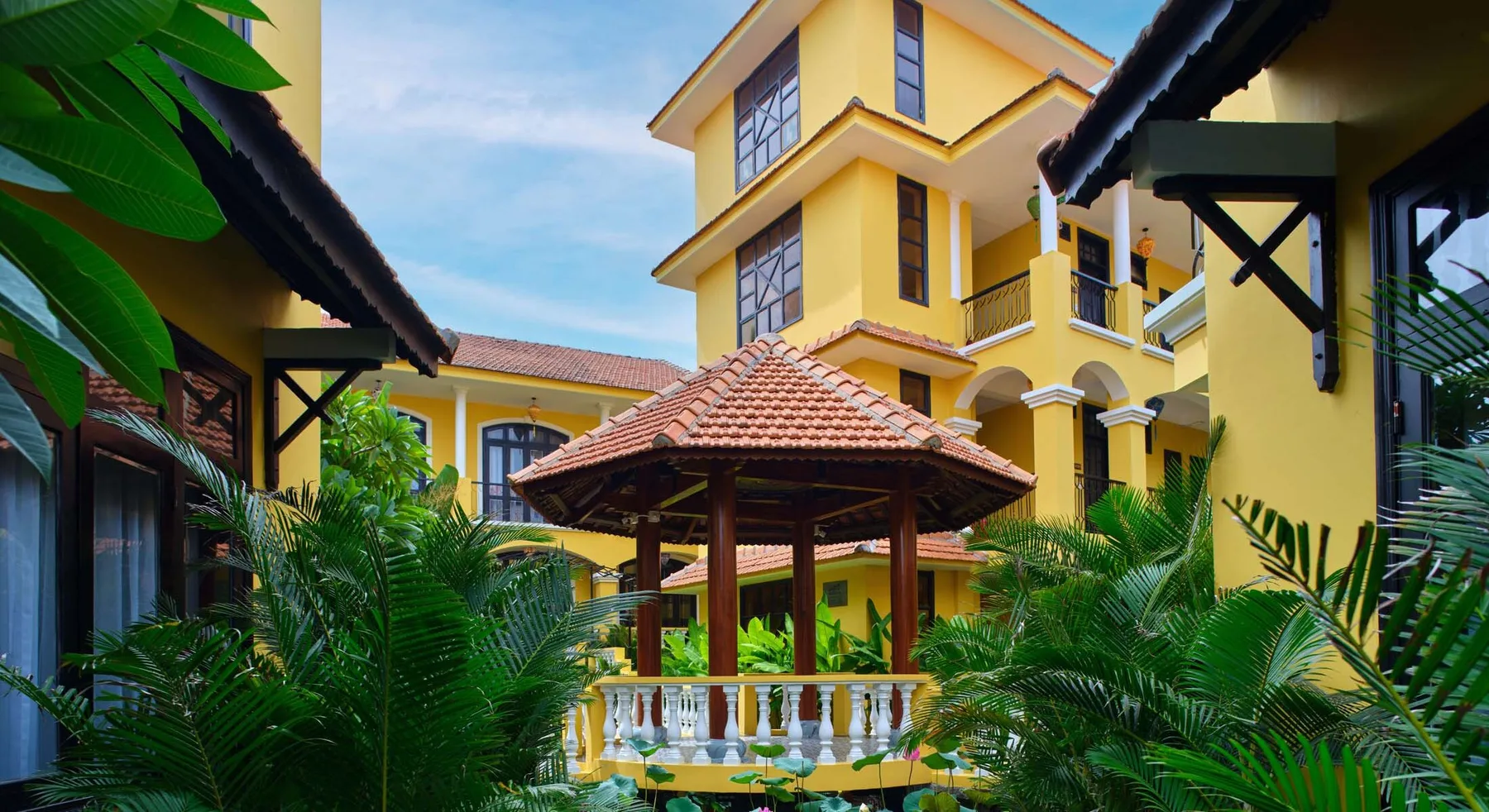 Hotel garden