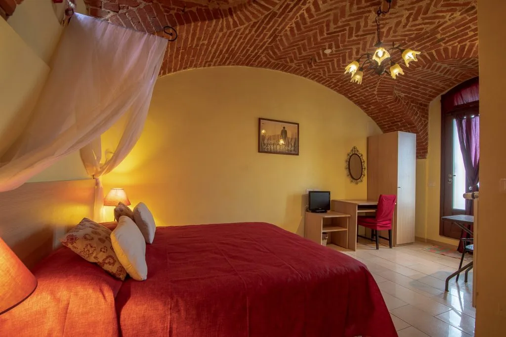 Guest-room gallery photo