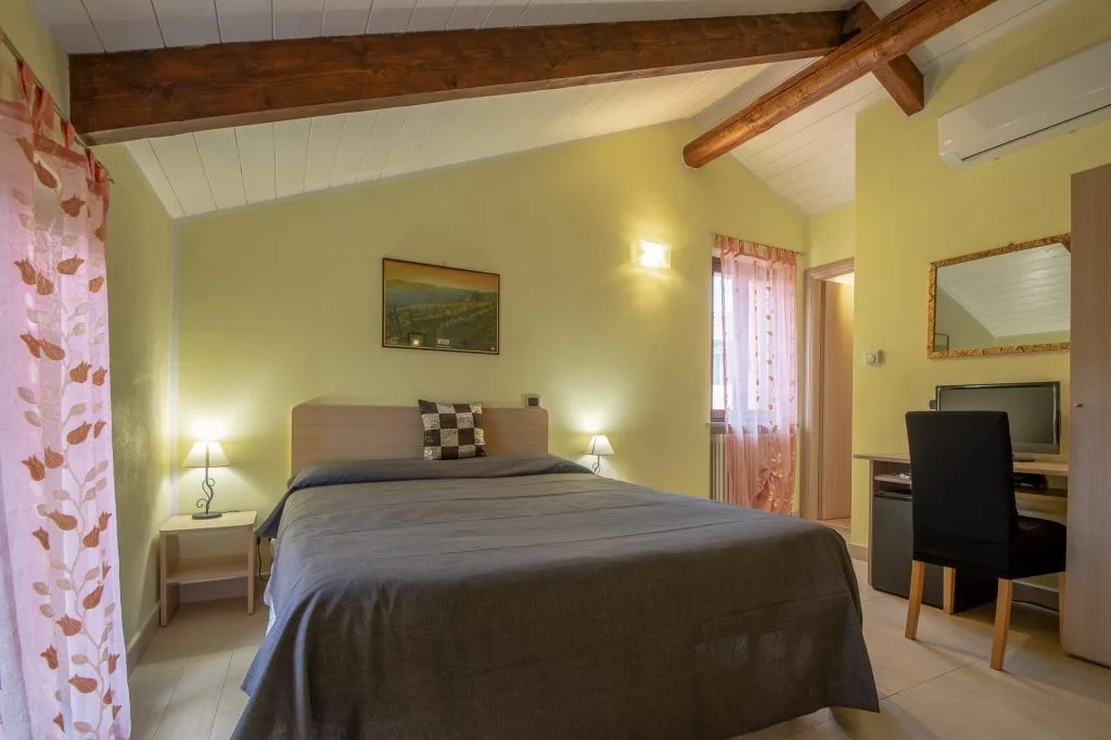 Guest-room gallery photo